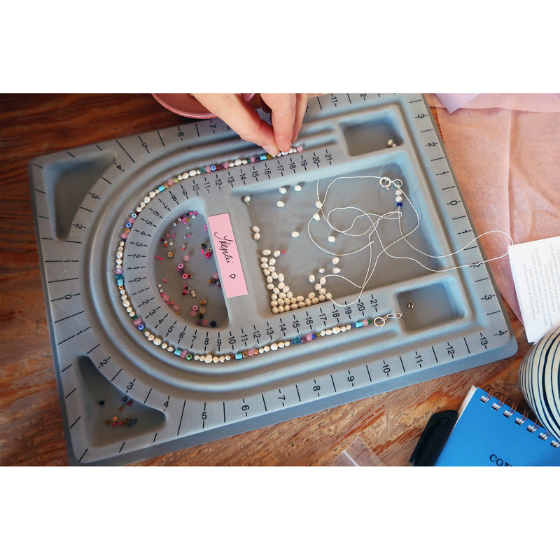 Confetti Pearl Necklaces Workshop