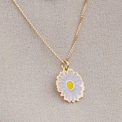 SUMMER ATELIER SALE Dream A Little Dream Daisy Necklace